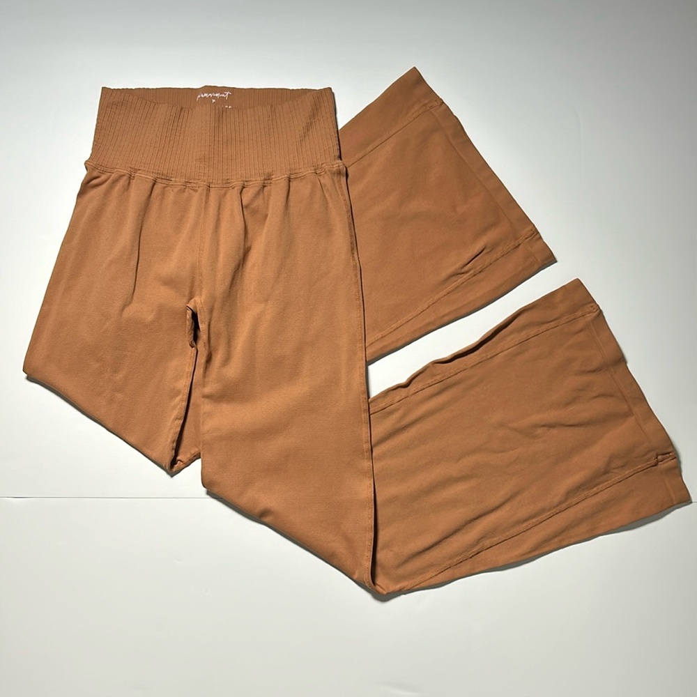NWOT FP Movement Good Karma Flare Leggings Short Inseam Tan M/L